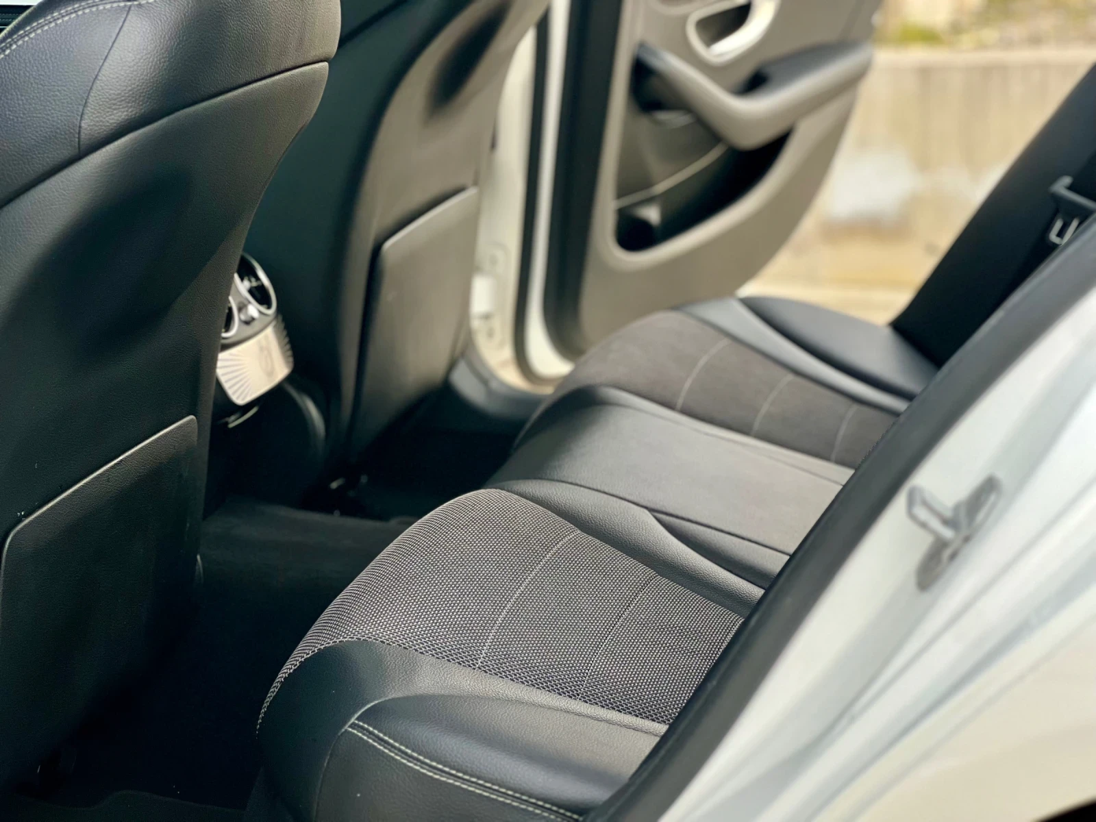 Mercedes-Benz C 220 AMG / NAVI /AGILITY SELECT / KAMERA, снимка 16 - Автомобили и джипове - 53876401