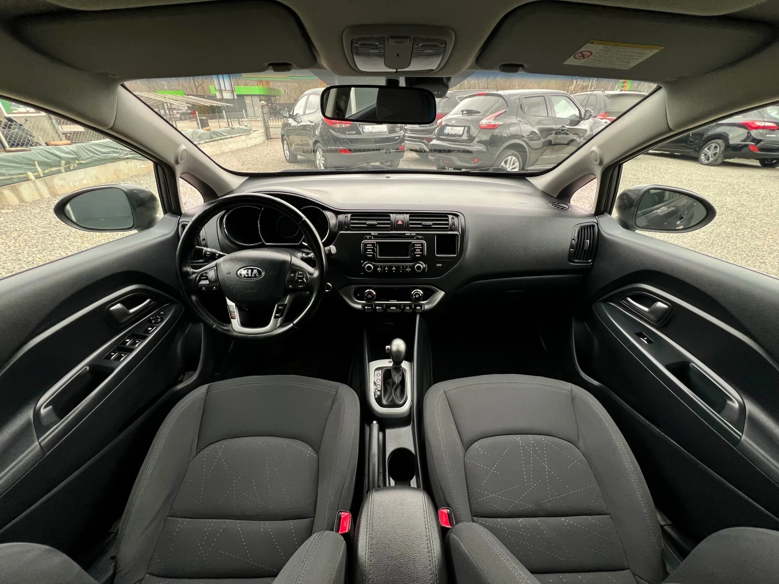 Kia Rio 1.4i Автомат ШВЕЙЦАРИЯ, снимка 9 - Автомобили и джипове - 53942383