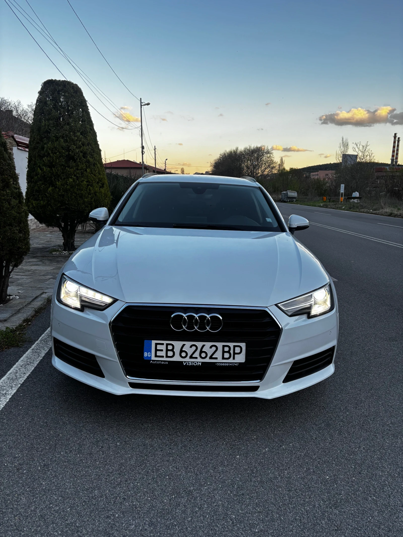 Audi A4 LED , Навигация , снимка 2 - Автомобили и джипове - 54140621