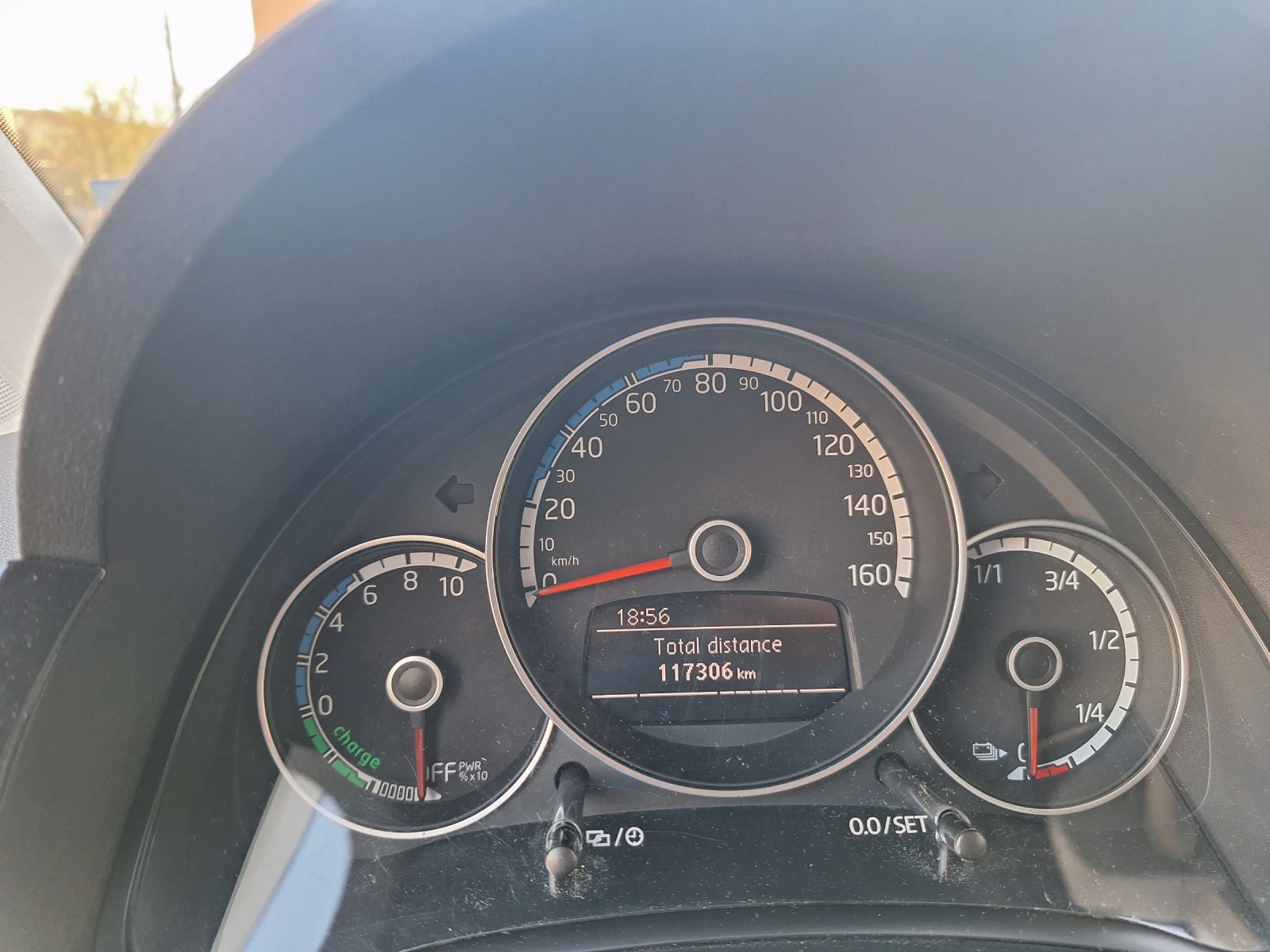 VW Up E Up     Black edition, снимка 7 - Автомобили и джипове - 54140527