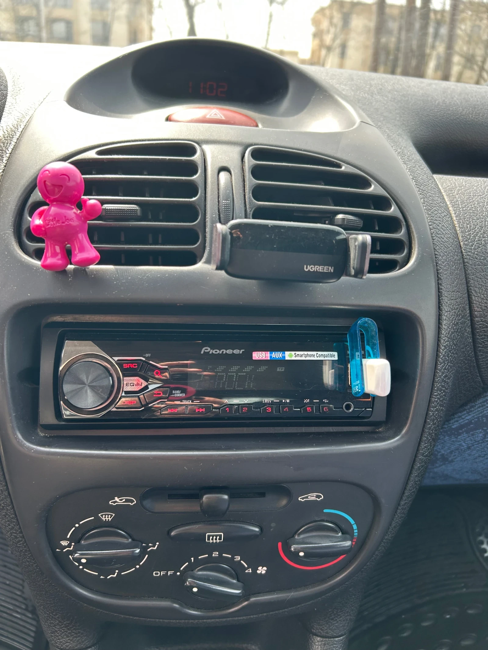 Peugeot 206 1.0, снимка 10 - Автомобили и джипове - 54181209