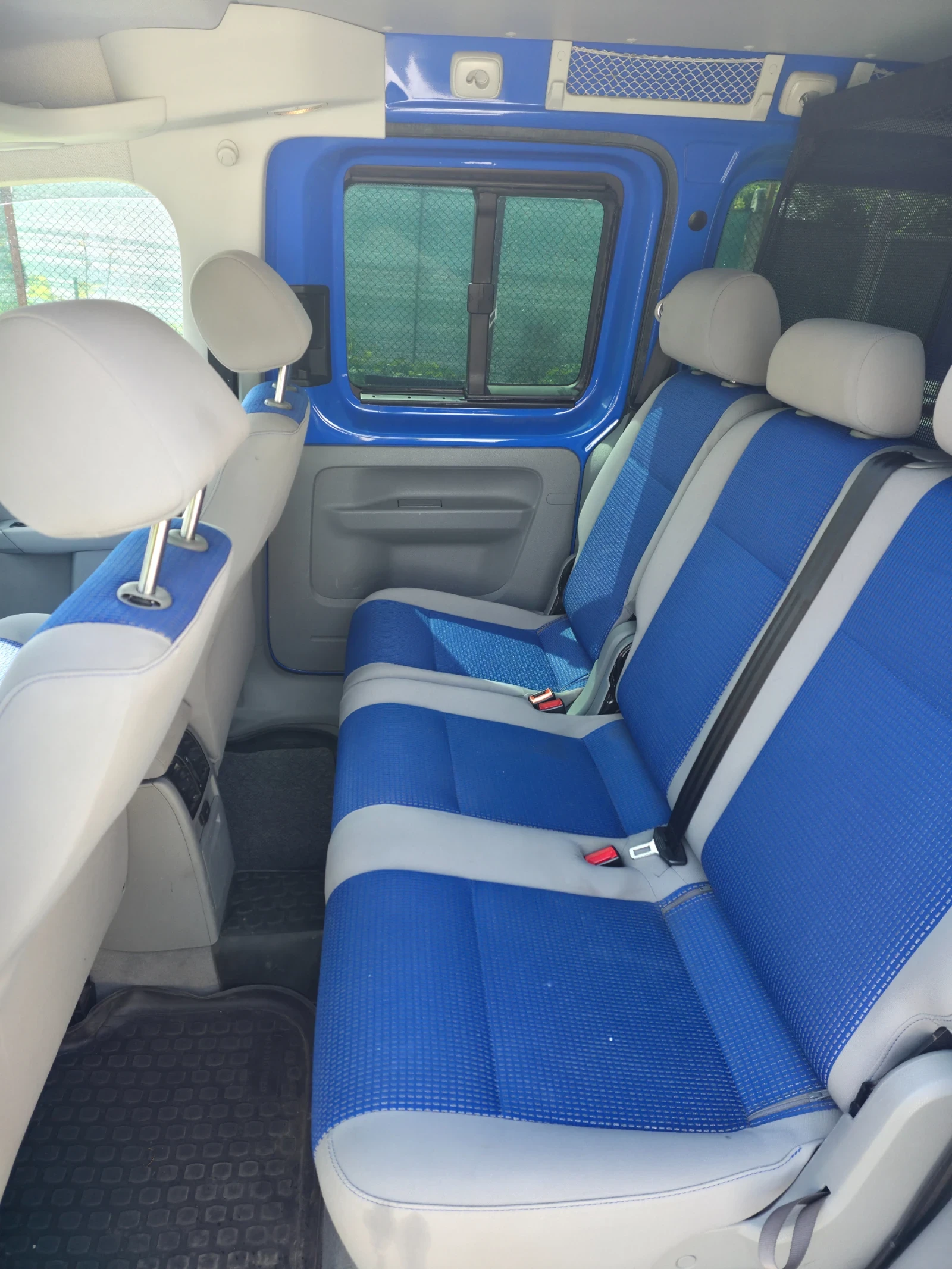 VW Caddy 1.9TDI, снимка 6 - Автомобили и джипове - 54597086