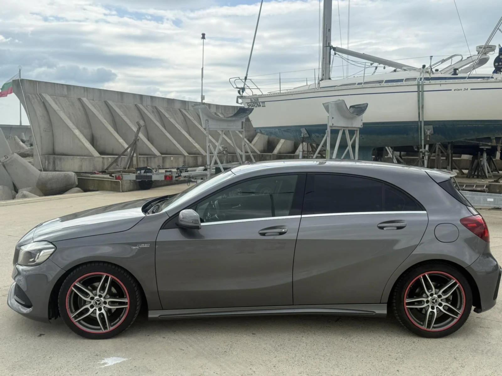 Mercedes-Benz A 180 1.6 Турбо 2017, снимка 6 - Автомобили и джипове - 54630767