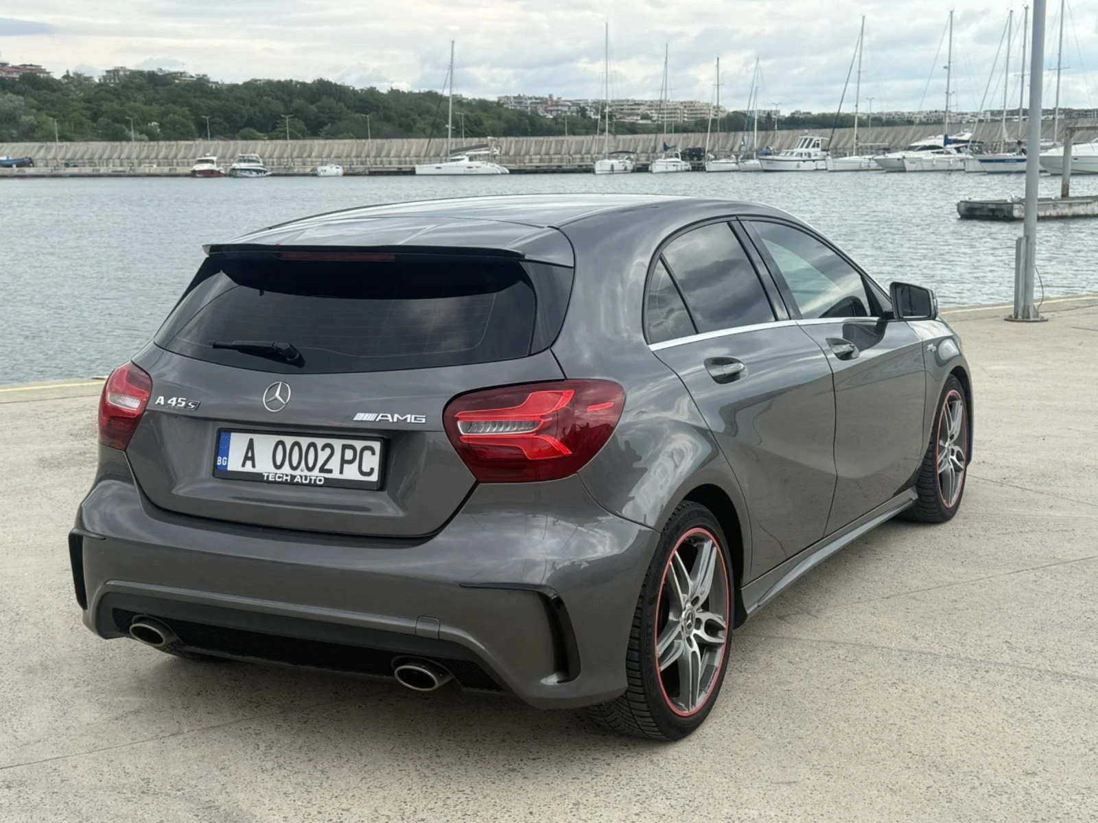 Mercedes-Benz A 180 1.6 Турбо 2017, снимка 4 - Автомобили и джипове - 54630767
