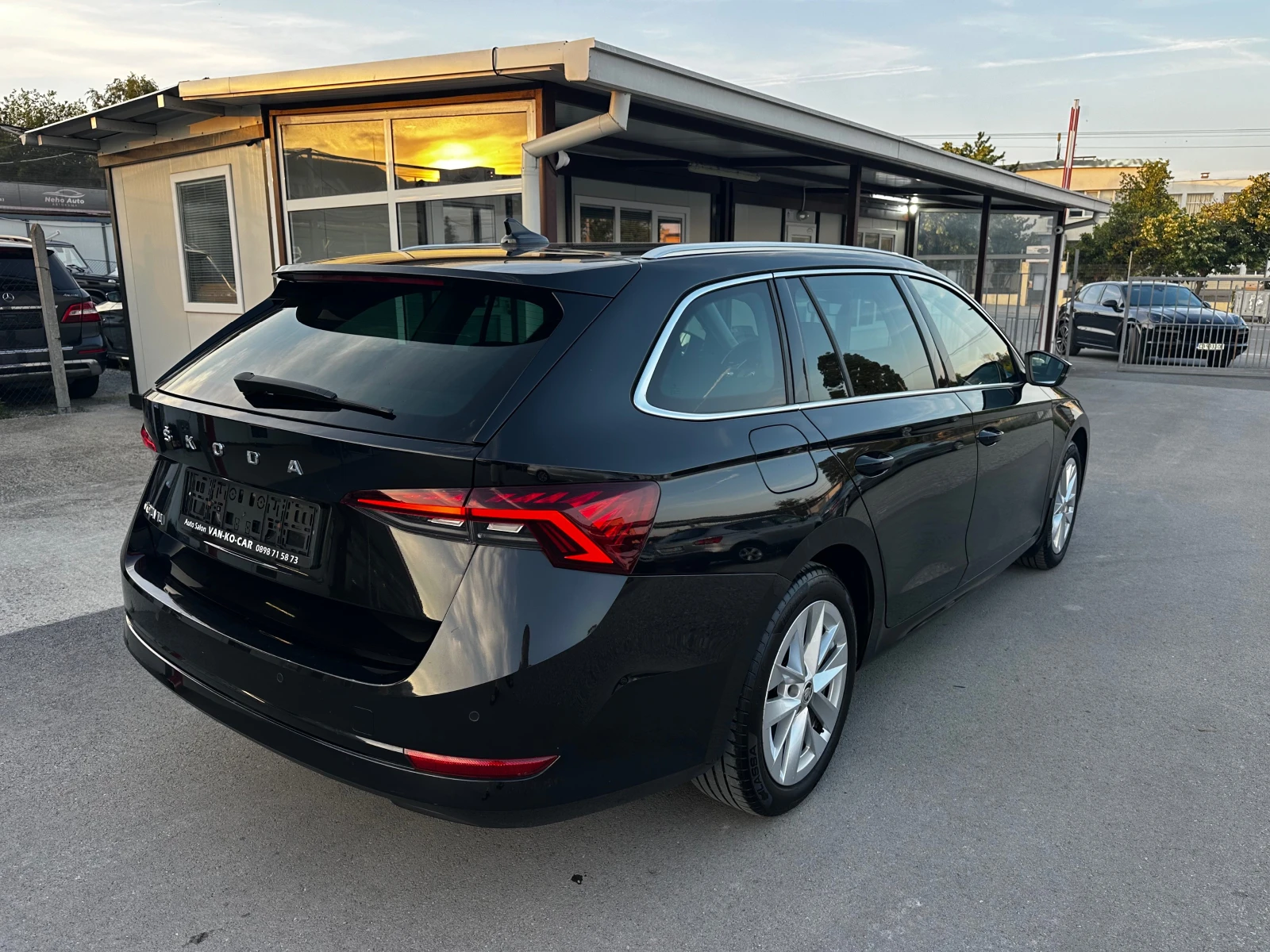 Skoda Octavia 2.0TDI 150к.с DSG* Led, снимка 2 - Автомобили и джипове - 55304266