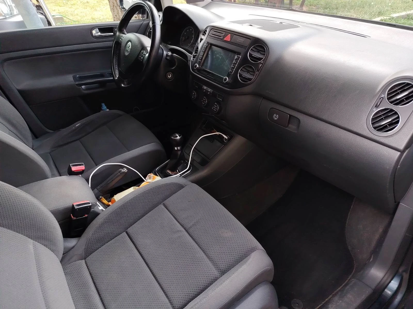 VW Golf Plus 1.6 FSI, снимка 7 - Автомобили и джипове - 55316081