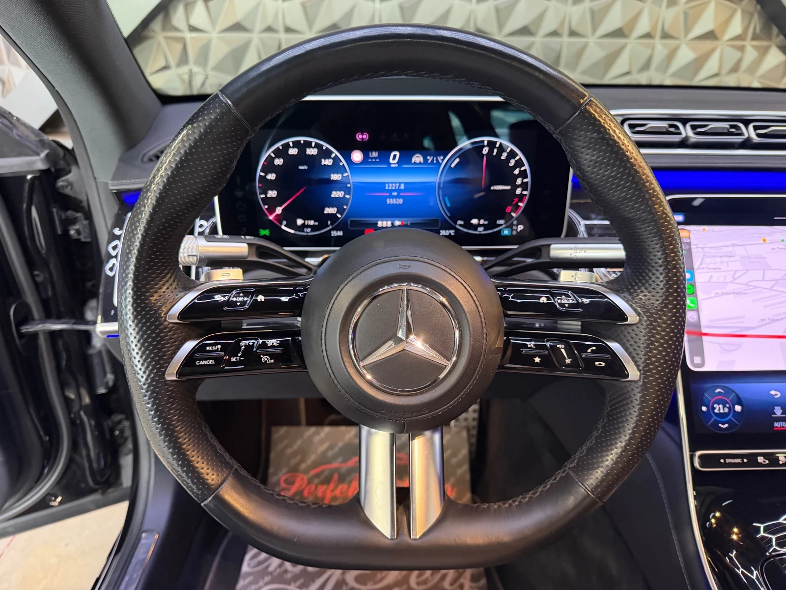 Mercedes-Benz S 580 e 4 MATIC AMG * FULL ЕКС* BURMESTER* HEAD UP* TV, снимка 12 - Автомобили и джипове - 56250964