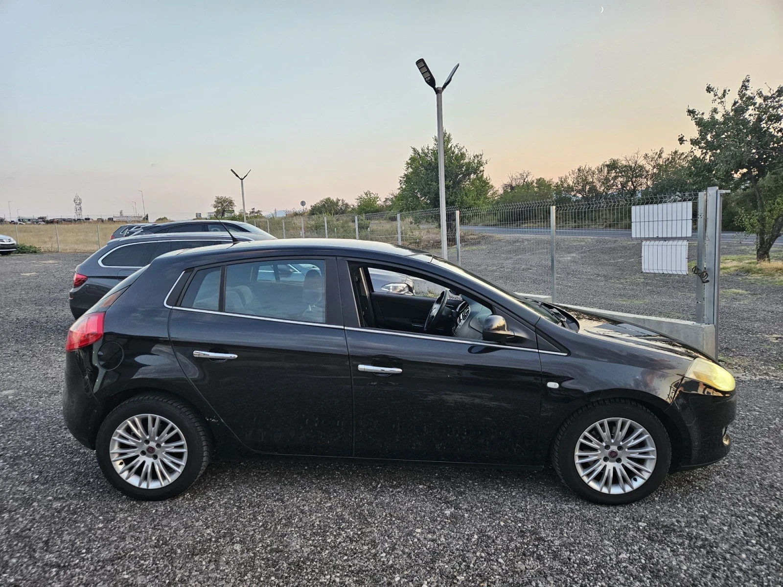 Fiat Bravo 1.4 T-jet Автоматик, снимка 6 - Автомобили и джипове - 56602221