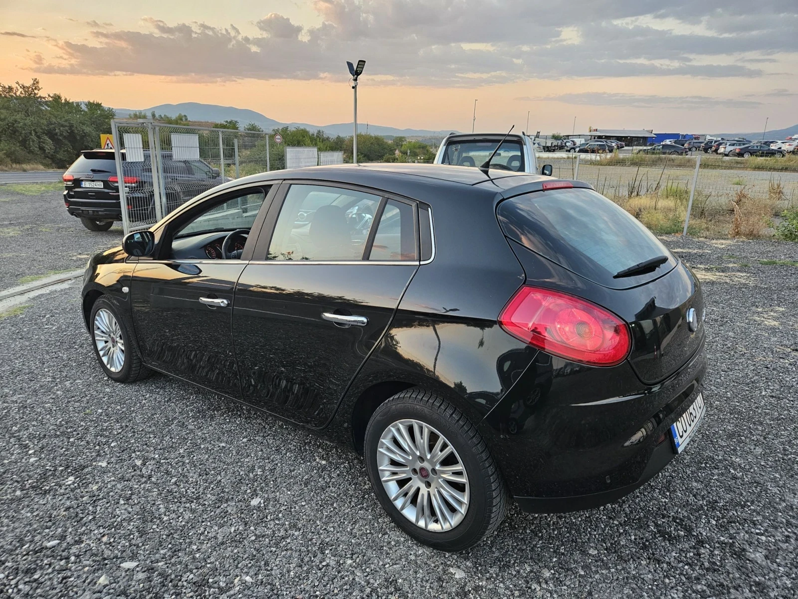 Fiat Bravo 1.4 T-jet Автоматик, снимка 3 - Автомобили и джипове - 56602221