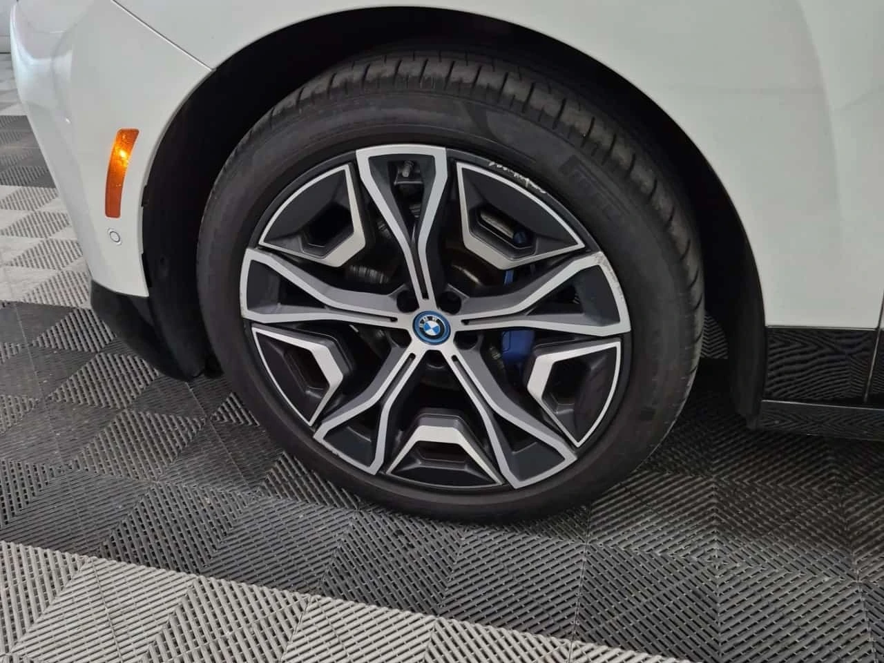BMW iX XDRIVE40 * CARFAX * ��������������� *  | Mobile.bg � ����������� 7