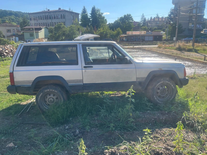 Jeep Cherokee, снимка 4 - Автомобили и джипове - 48254287