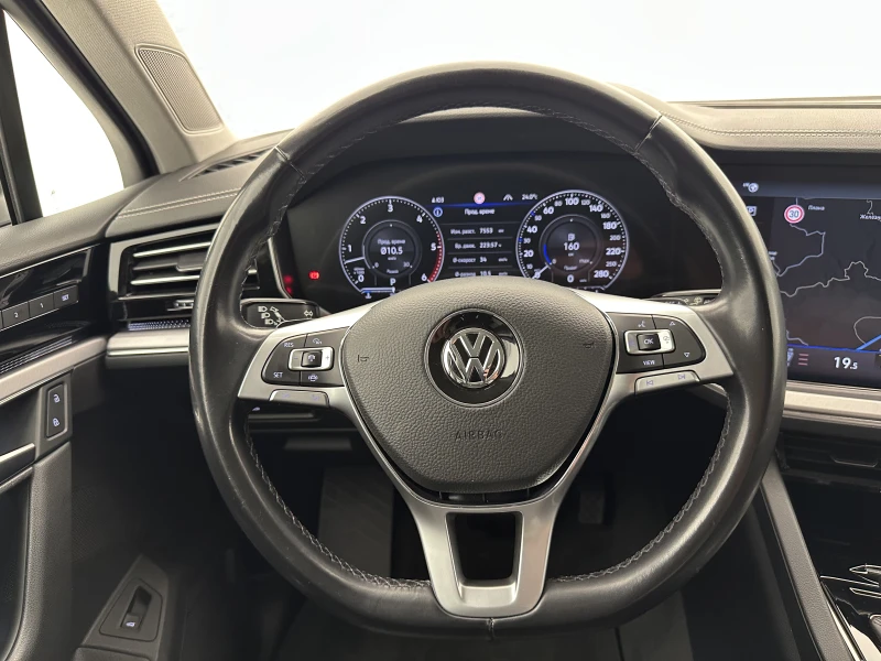 VW Touareg LIVE COCKPIT* , снимка 17 - Автомобили и джипове - 47422084