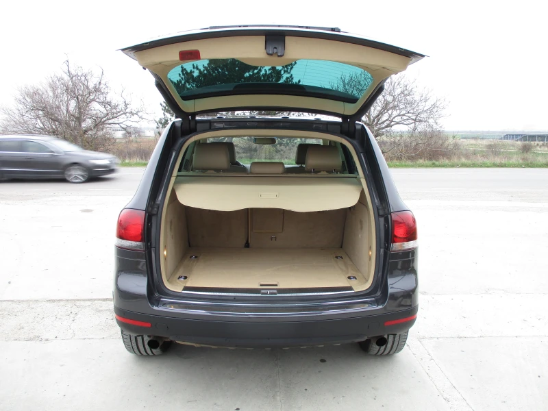 VW Touareg 3.0TDI/224кс/АВТОМАТИК/КАТО НОВА/, снимка 16 - Автомобили и джипове - 52883375