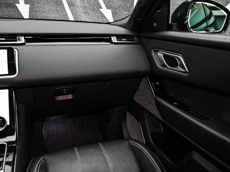 Land Rover Range Rover Velar DIGITAL* ПАНОРАМА* ПЕРА* ПОДГРЕВ* КАМЕРА* , снимка 7 - Автомобили и джипове - 53055953