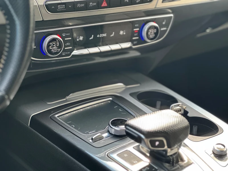 Audi Q7 3.0TDI S-LINE* MATRIX* DIGITAL* ЗАВИВАЩ ЗАДЕН МОСТ, снимка 9 - Автомобили и джипове - 53411918