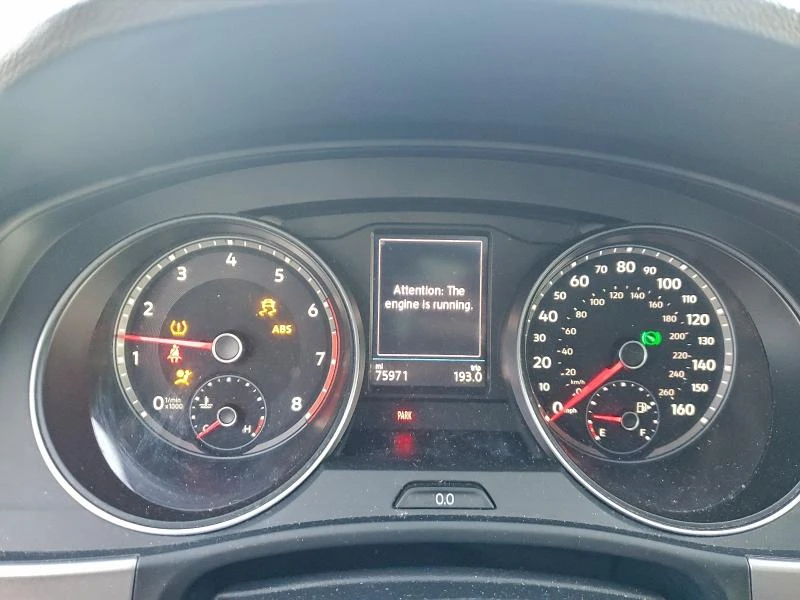 VW Atlas 3.6L 6 ALL WHEEL DRIVE, снимка 10 - Автомобили и джипове - 53803549