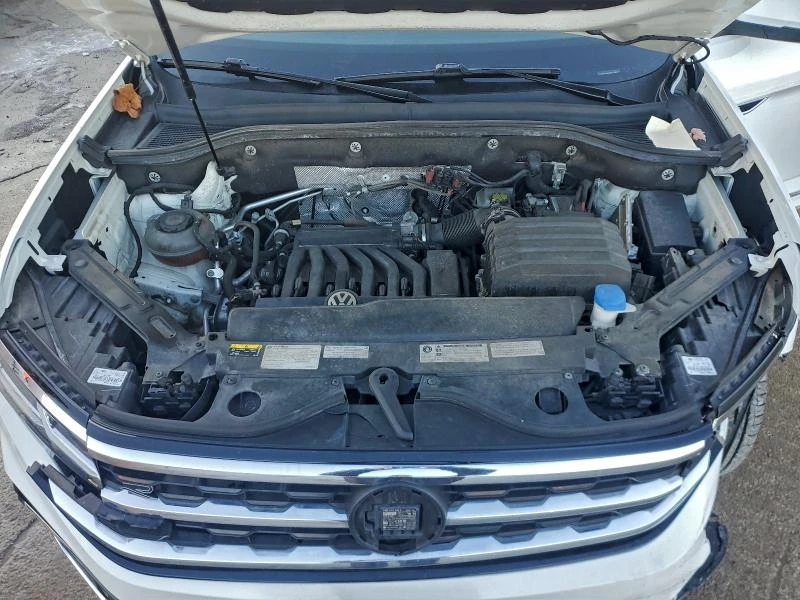 VW Atlas 3.6L 6 ALL WHEEL DRIVE, снимка 13 - Автомобили и джипове - 53803549