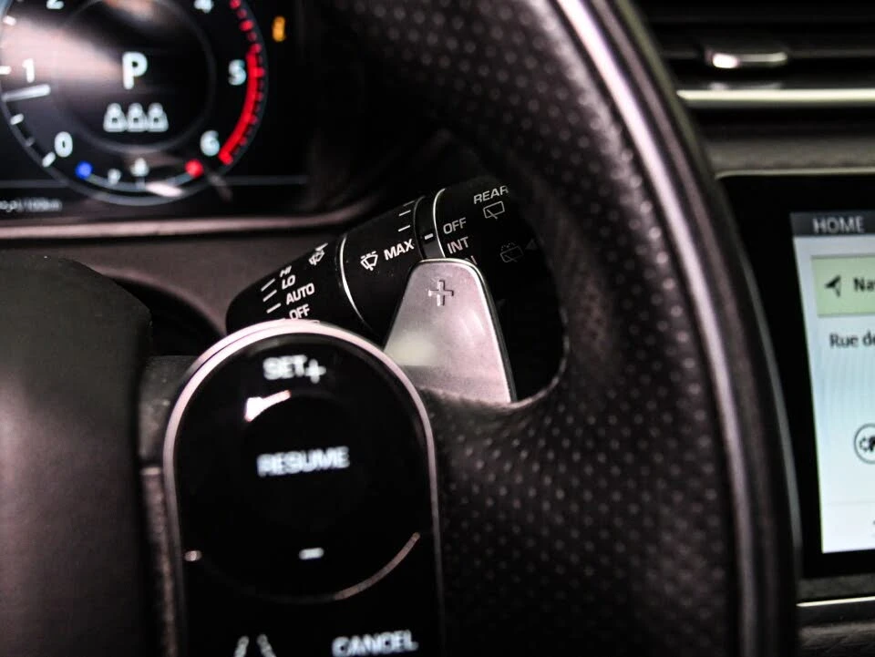 Land Rover Range Rover Velar DIGITAL* ПАНОРАМА* ПЕРА* ПОДГРЕВ* КАМЕРА*  - изображение 9