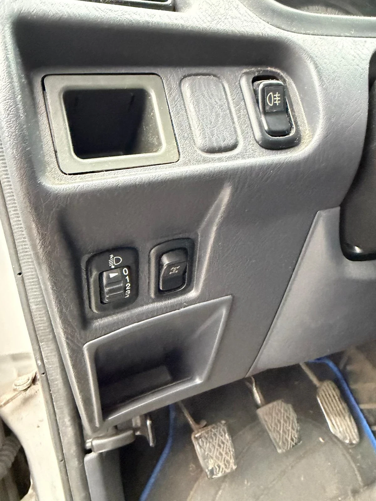 Daihatsu Terios 1.3I 4x4 Климатик - изображение 6