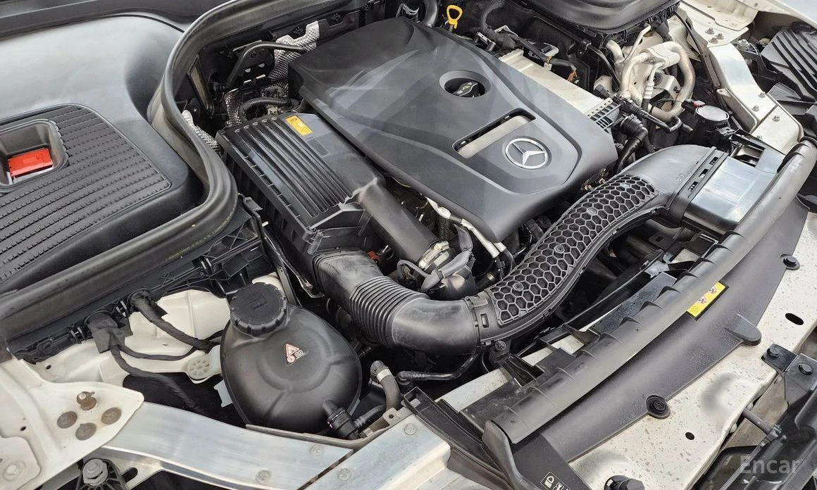 Mercedes-Benz GLC 300 * AMG* COUPE* 4MATIC* BURMESTER* HEAD-UP* , снимка 6 - Автомобили и джипове - 53736796