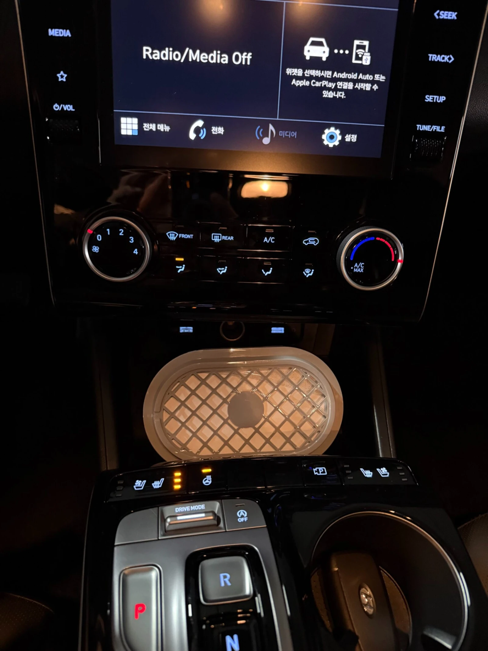 Hyundai Tucson 2.0 CRDI - OЧАКВАН ВНОС, снимка 6 - Автомобили и джипове - 54005654