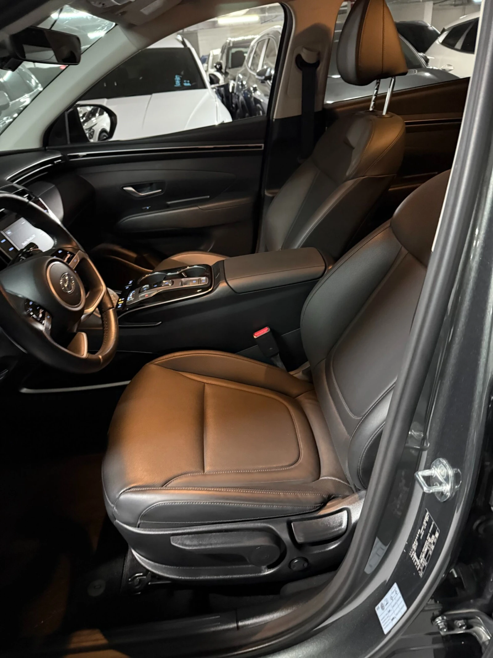 Hyundai Tucson 2.0 CRDI - OЧАКВАН ВНОС, снимка 4 - Автомобили и джипове - 54005654