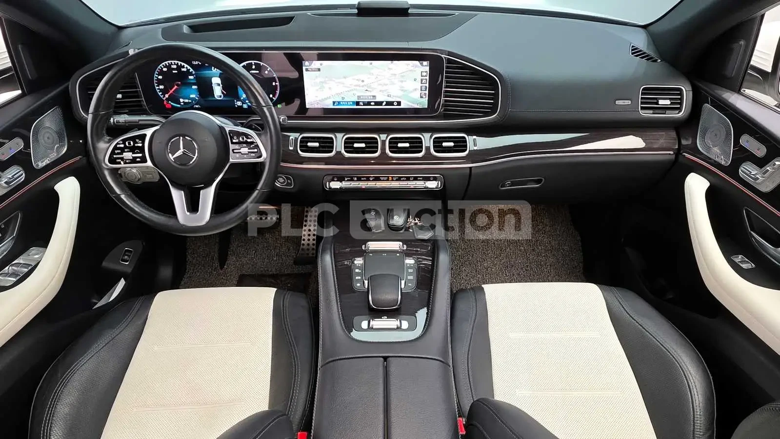 Mercedes-Benz GLE 400 ДИСТРОНИК * ОБДУХВАНЕ * BURMESTER * HEAD-UP * , снимка 7 - Автомобили и джипове - 54997619