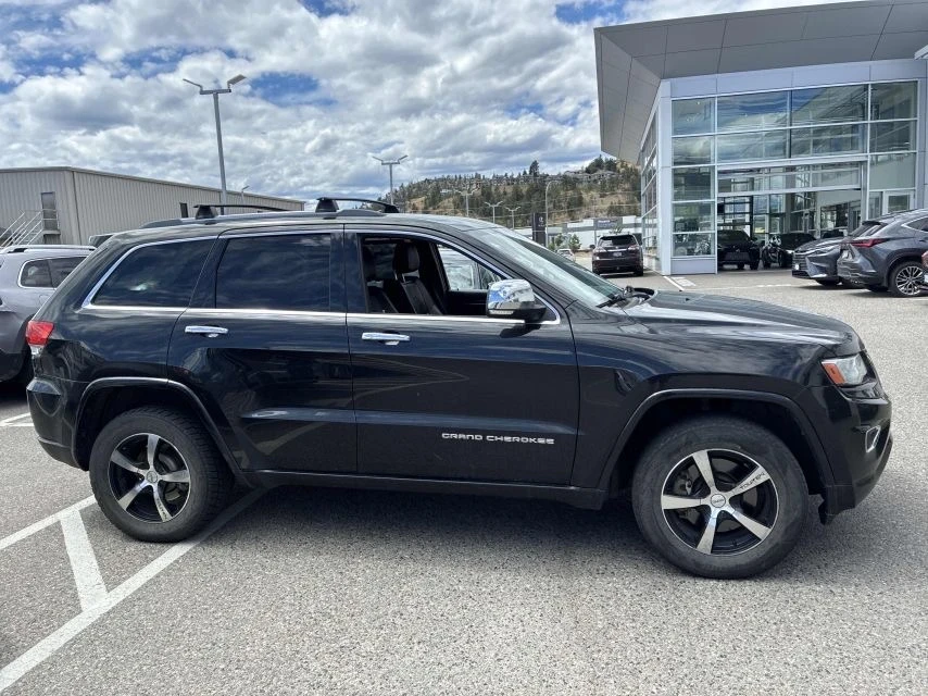 Jeep Grand cherokee Overland* Шибидах* Back cam* Обдухване* 2ключа* , снимка 4 - Автомобили и джипове - 55268313