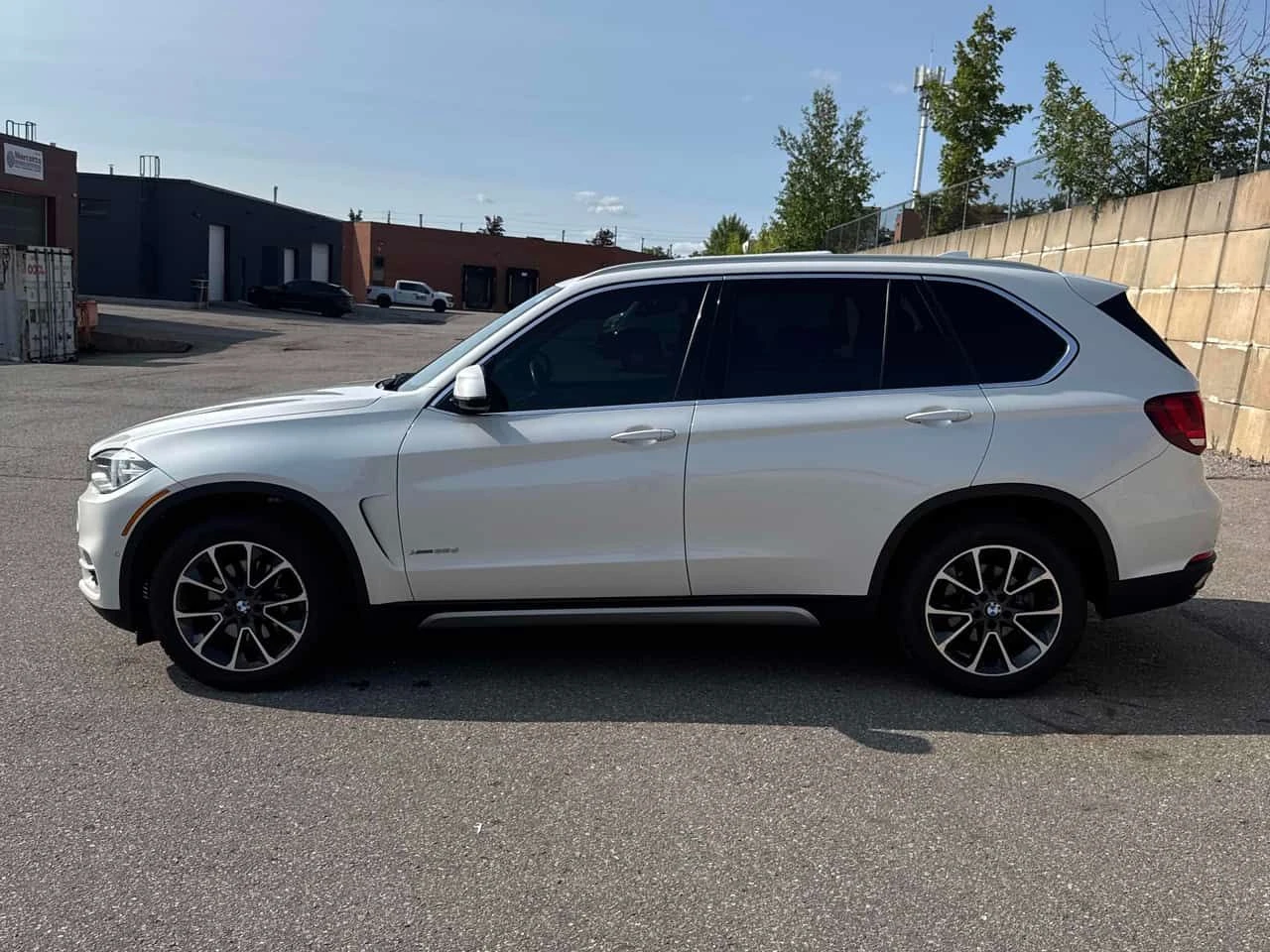 BMW X5 xDrive35d  CARFAX, снимка 2 - Автомобили и джипове - 55434845