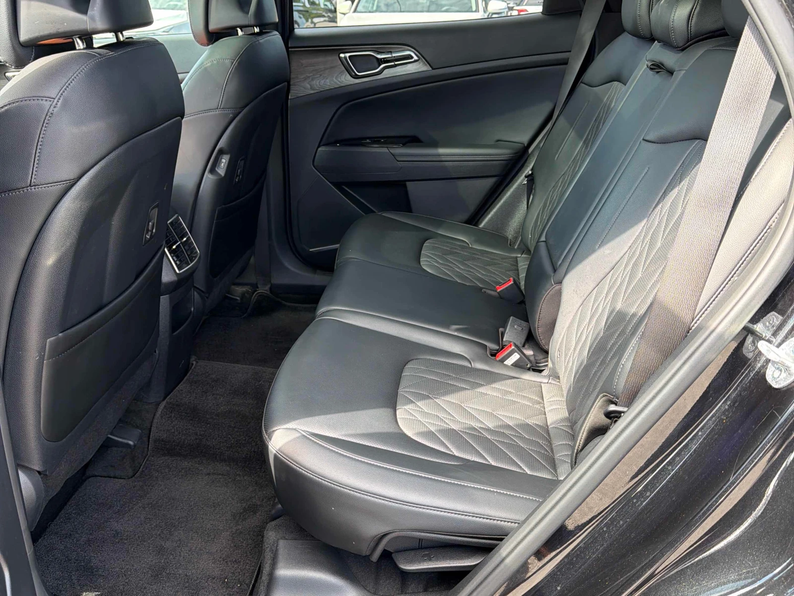 Kia Sportage * X Line Limited AWD w/Black Interior * CARFAX * � | Mobile.bg � ����������� 10