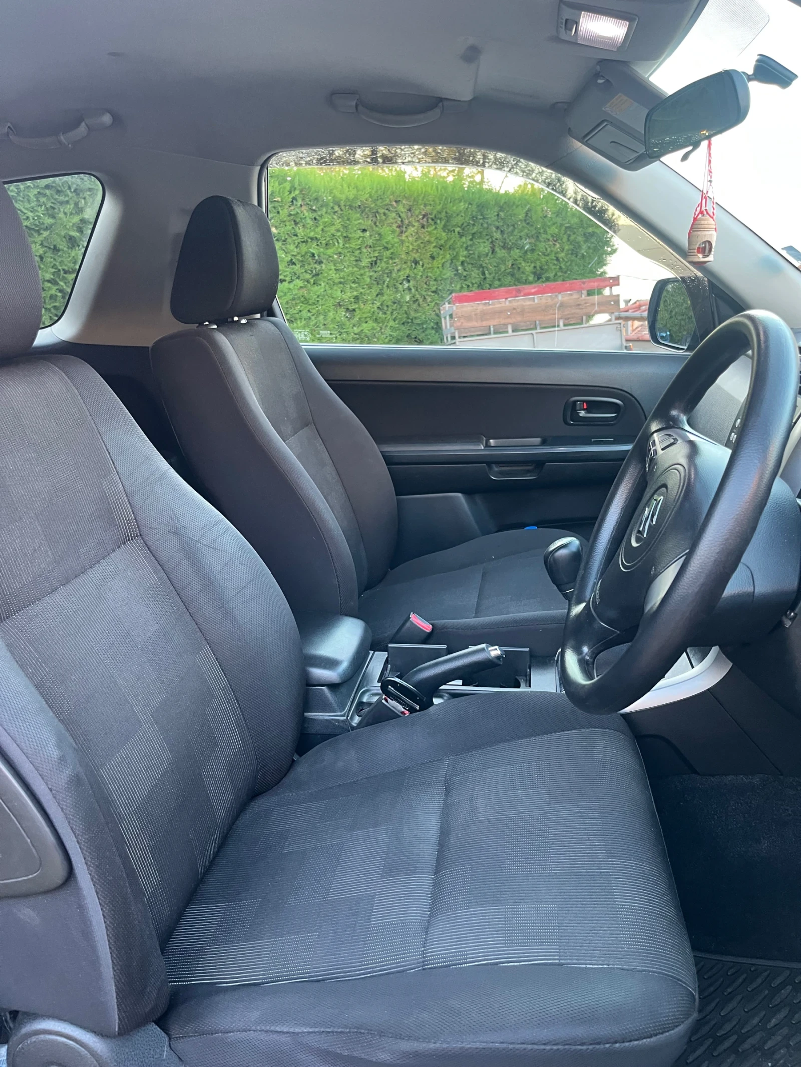 Suzuki Grand vitara 1.6, снимка 4 - Автомобили и джипове - 56003335