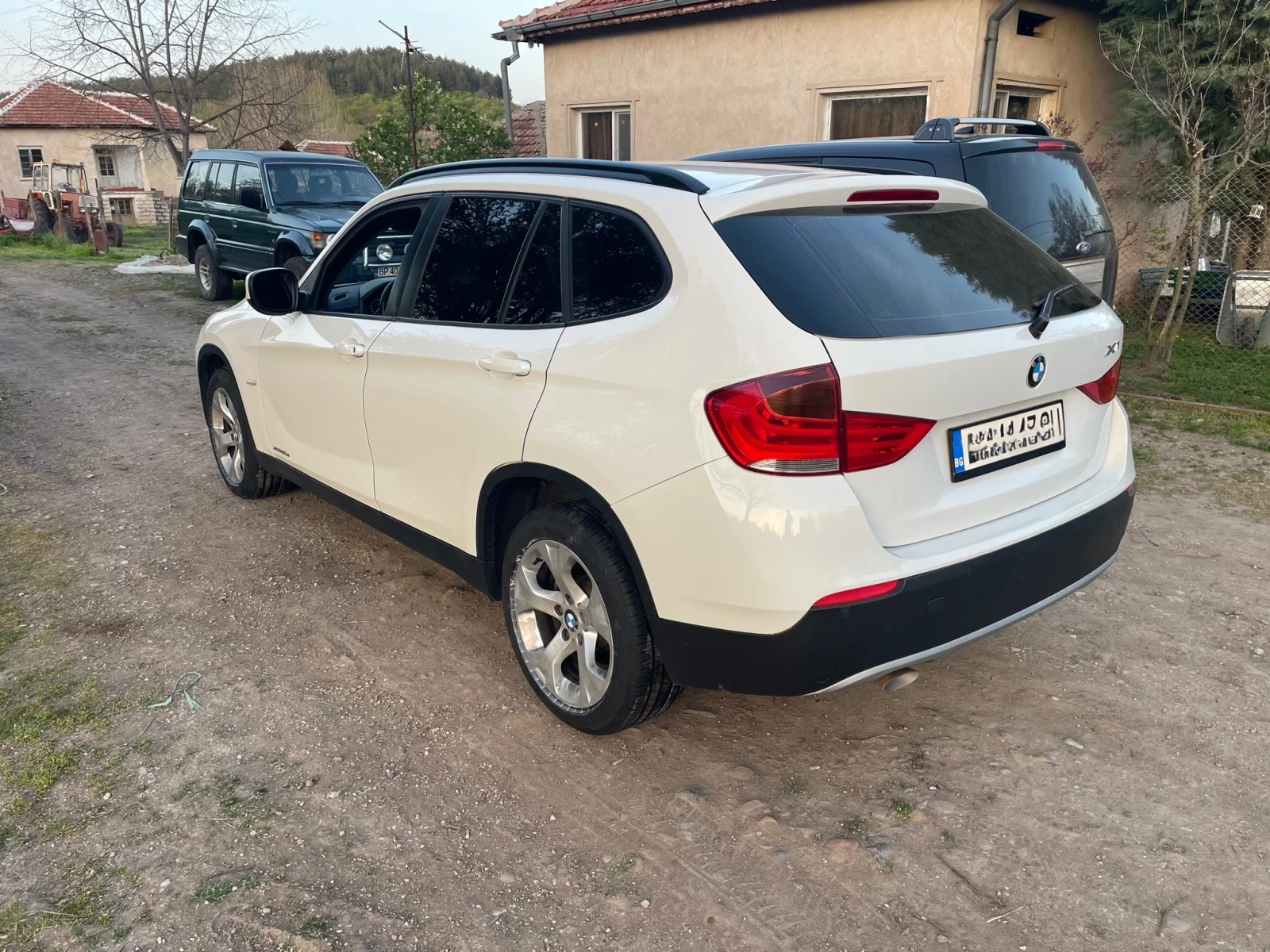BMW X1, снимка 3 - Автомобили и джипове - 56103520