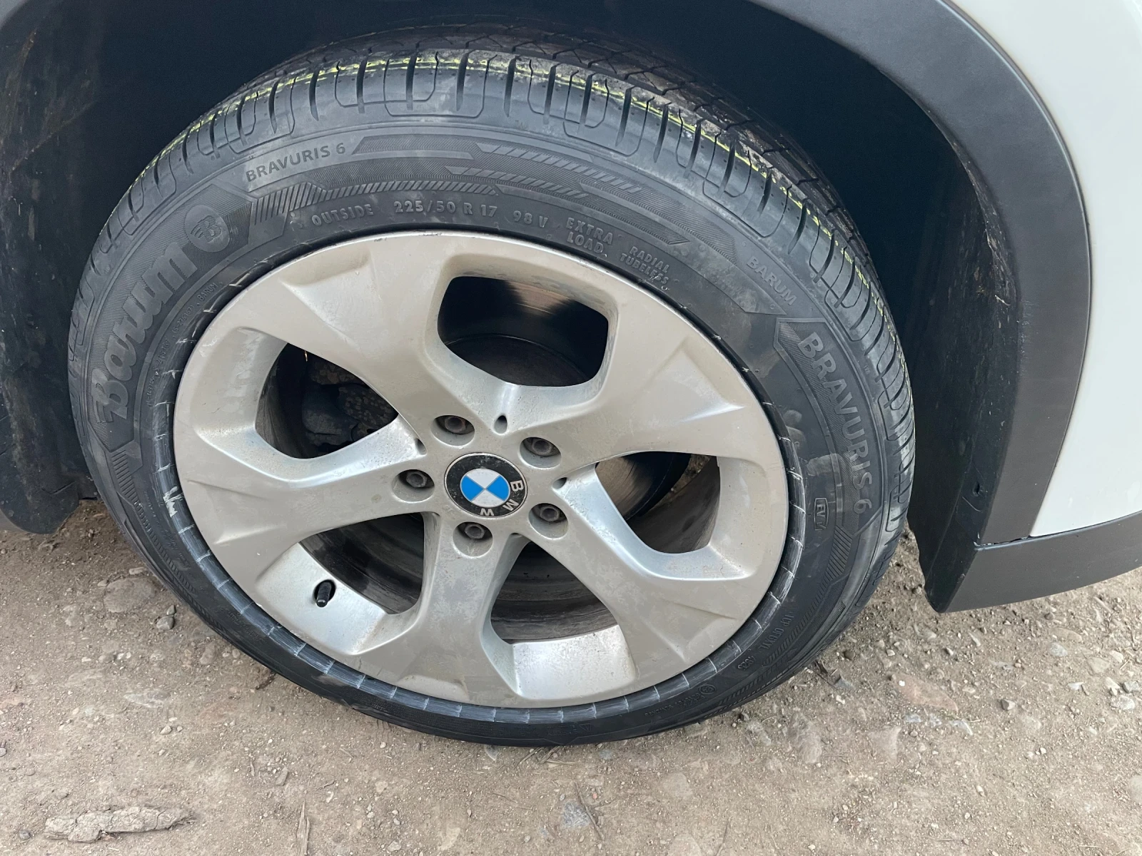BMW X1, снимка 8 - Автомобили и джипове - 56103520