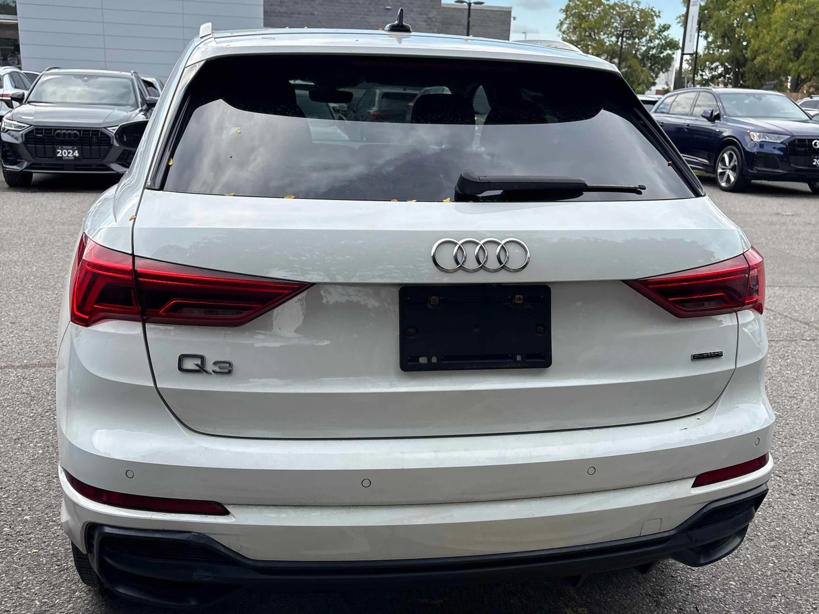 Audi Q3 * Progressiv * CARFAX * ЦЕНА ДО БГ, снимка 5 - Автомобили и джипове - 56131351