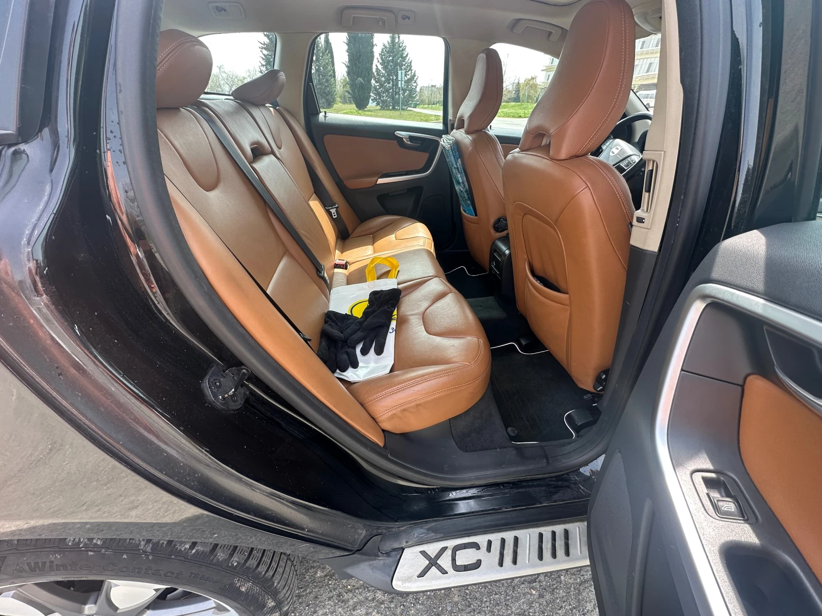 Volvo XC60 2.4D AUTOMAT, снимка 15 - Автомобили и джипове - 56213788