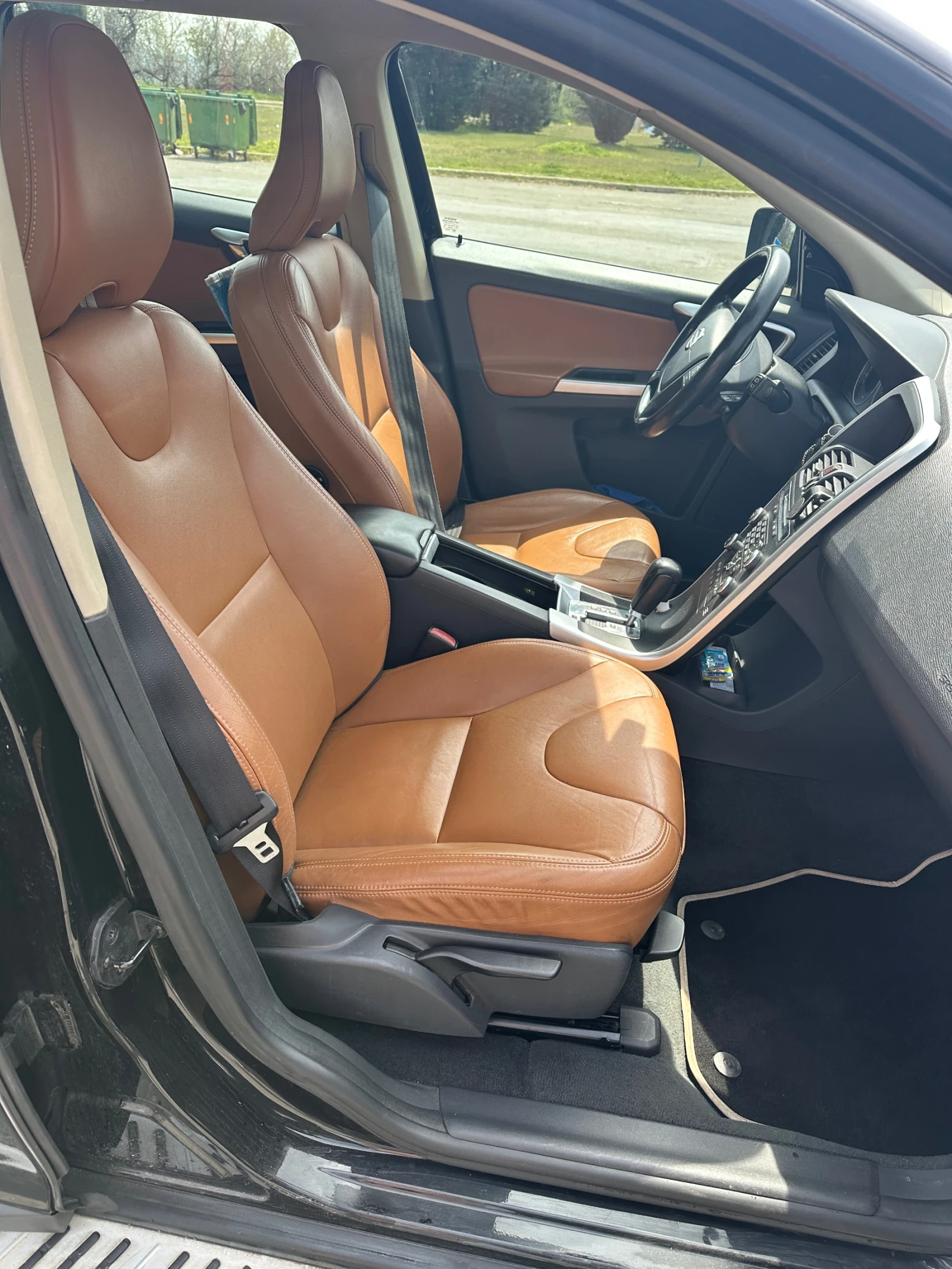 Volvo XC60 2.4D AUTOMAT, снимка 14 - Автомобили и джипове - 56213788