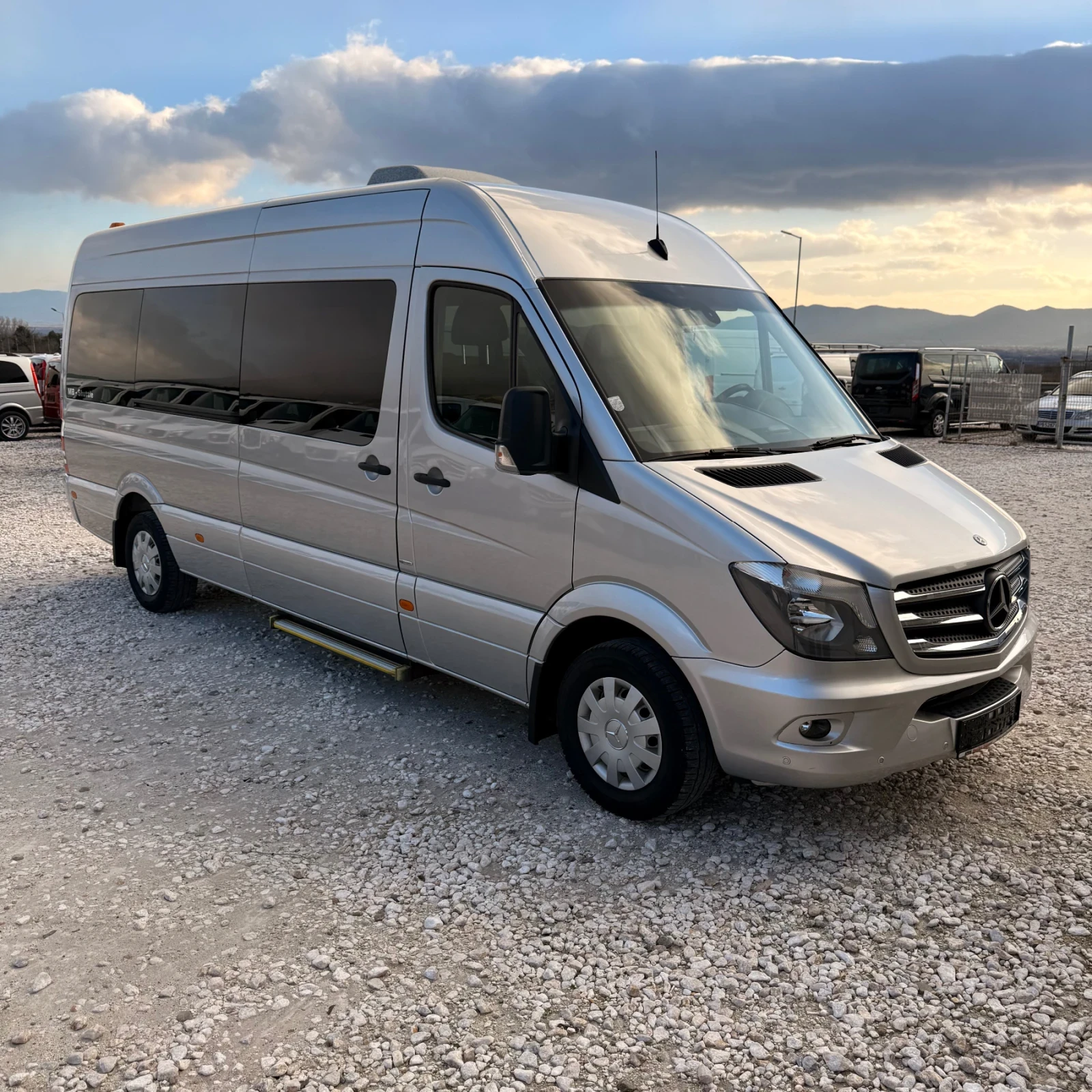 Mercedes-Benz Sprinter 316 9-Местен-МаксиБаза-ДвоенКлиматик - изображение 2