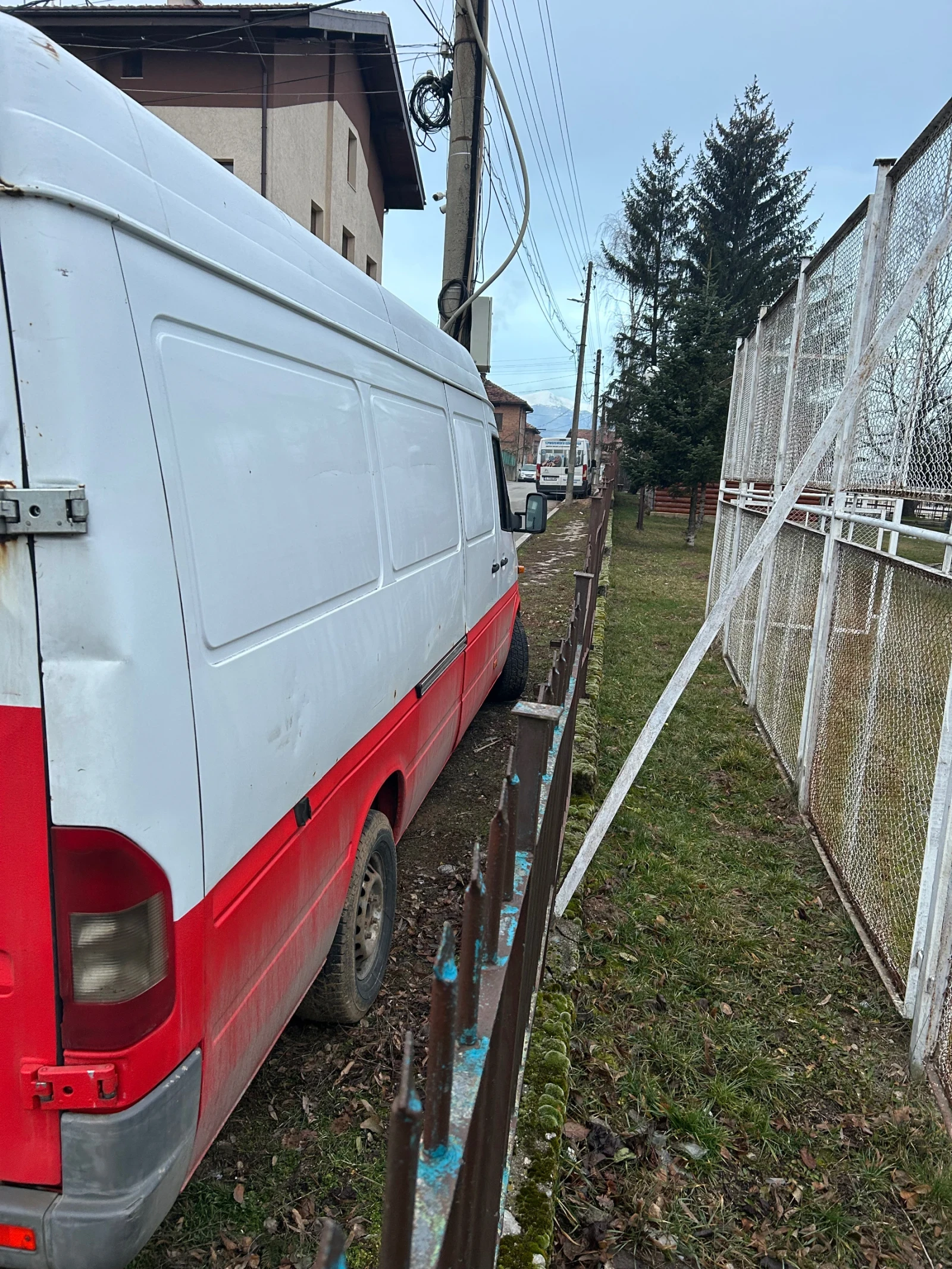 Mercedes-Benz 313  - изображение 3