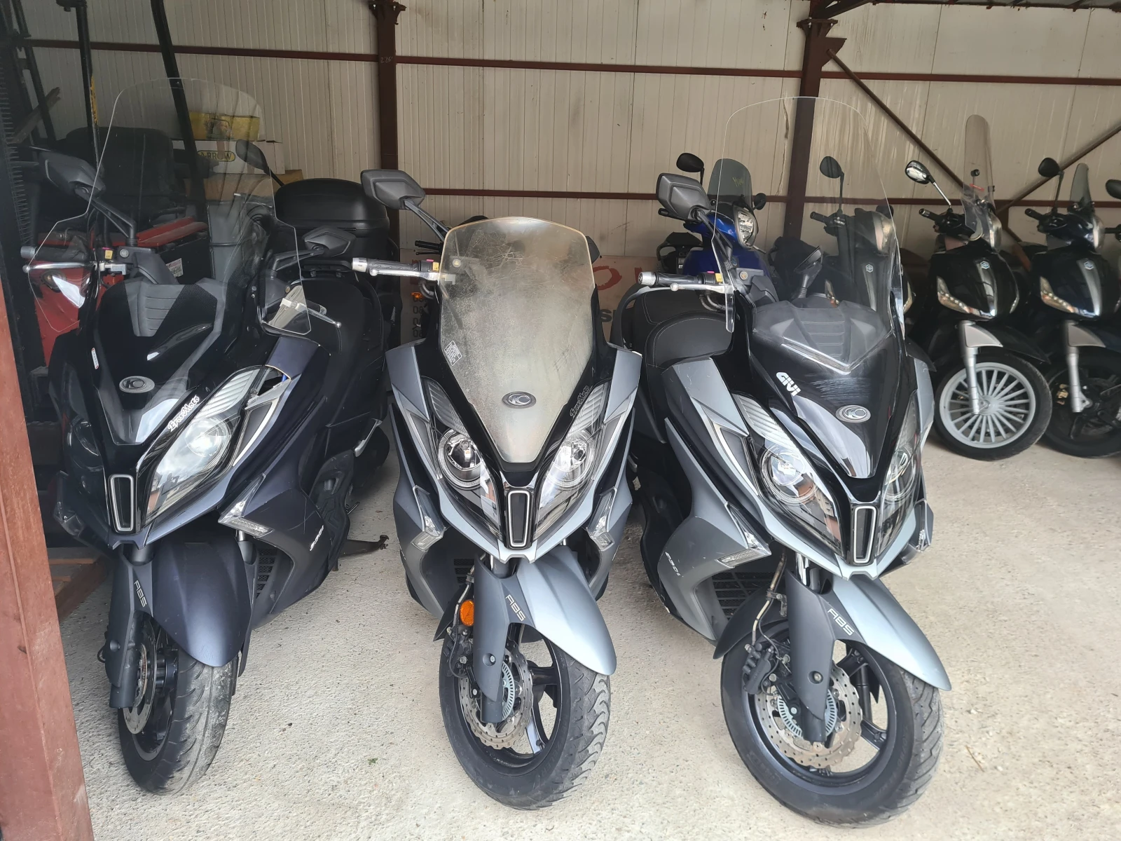 Yamaha X-max 125i - изображение 8