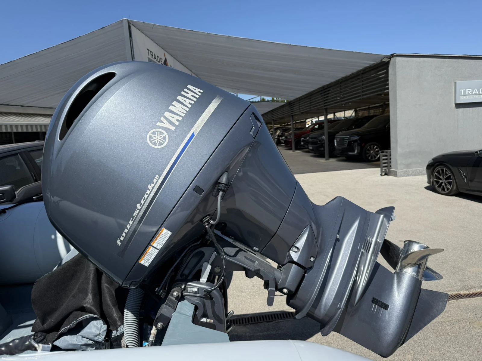 Надуваема лодка Bombard EXPLORER 600 NEO - изображение 10