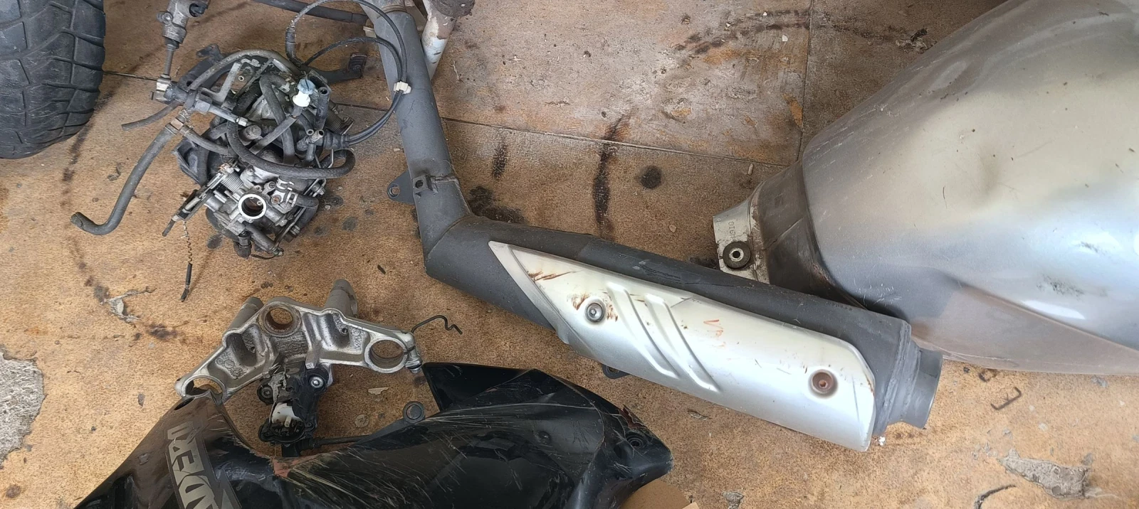 ���������� ������ �� Honda Varadero 125 �� 99���� | Mobile.bg � ����������� 1
