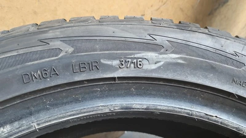 Гуми Зимни 215/50R17, снимка 7 - Гуми и джанти - 28771302