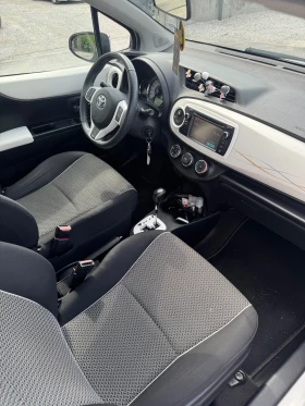 Toyota Yaris 1.33 АВТОМАТИК, снимка 10