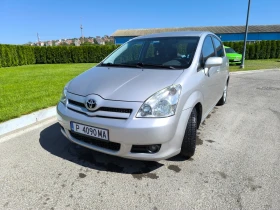 Обява за продажба на Toyota Corolla verso 2.2 D4D 136 ~6 700 лв. - изображение 1