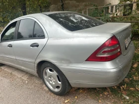 Mercedes-Benz C 220, снимка 3