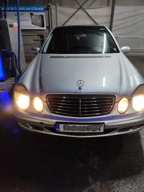 Mercedes-Benz E 220, снимка 1