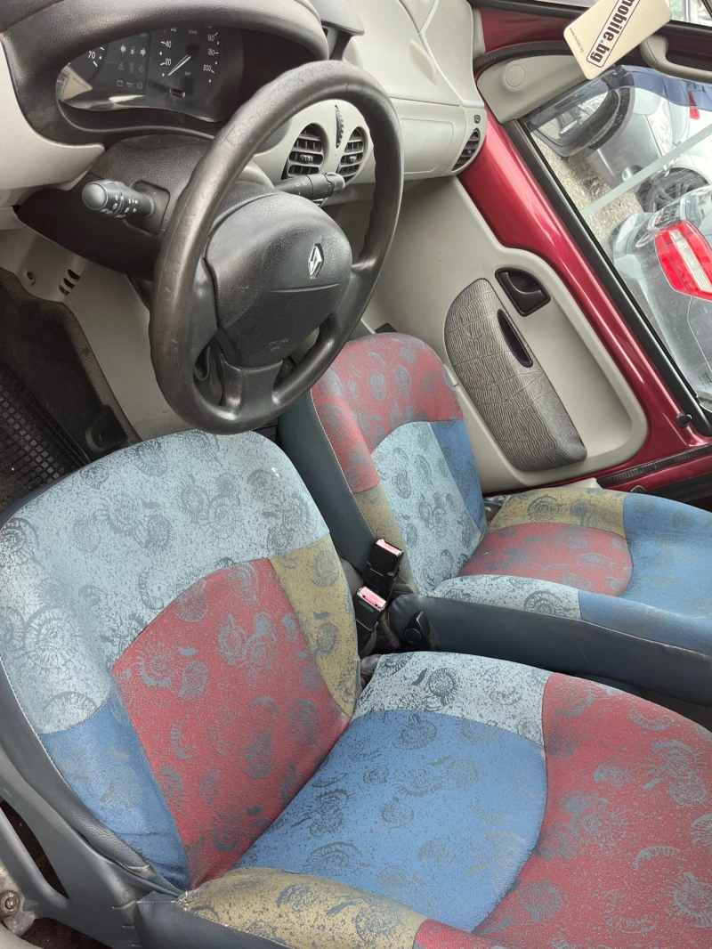 Renault Kangoo 1.2i, снимка 6 - Автомобили и джипове - 48211118