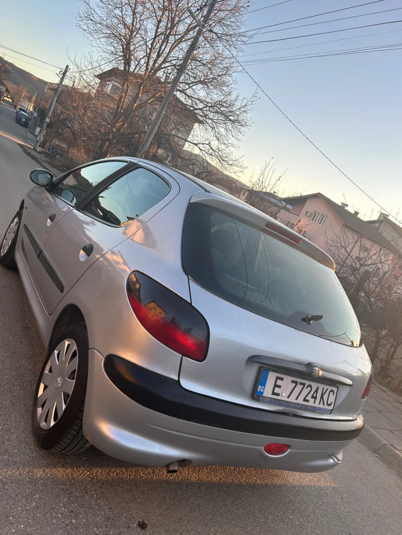 Peugeot 206 1.4 Бензин Face, снимка 1 - Автомобили и джипове - 49594828