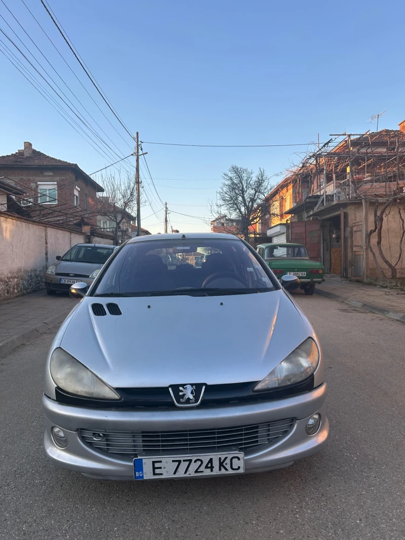 Peugeot 206 1.4 Бензин Face, снимка 2 - Автомобили и джипове - 49594828