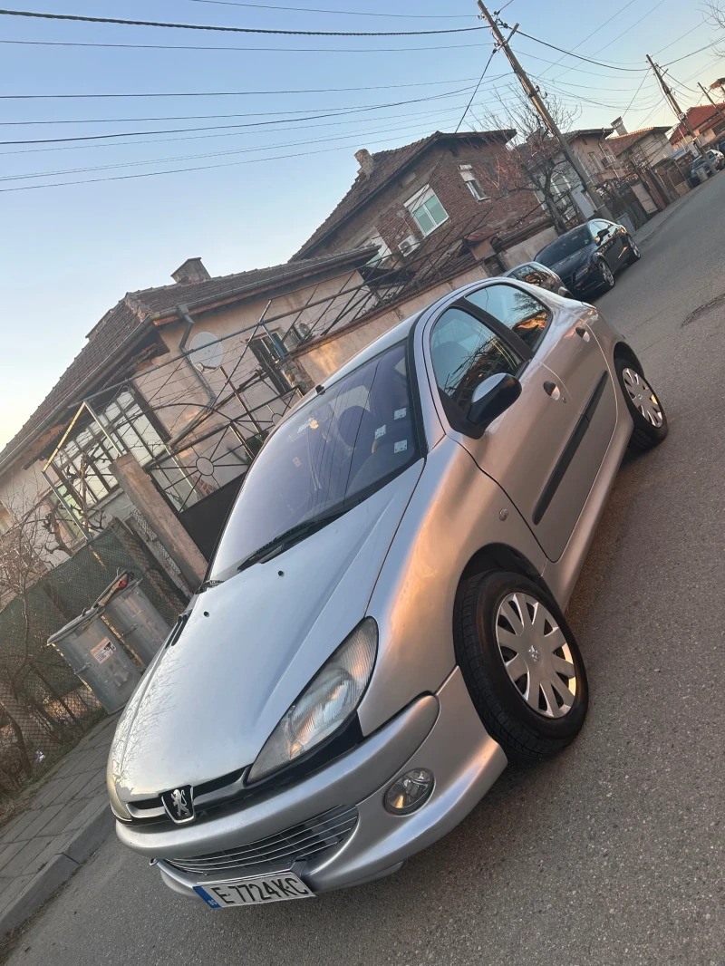 Peugeot 206 1.4 Бензин Face, снимка 3 - Автомобили и джипове - 49594828